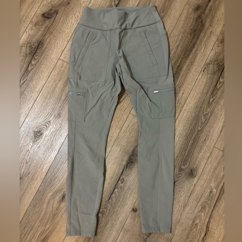 ATHLETA CARGO LEGGING